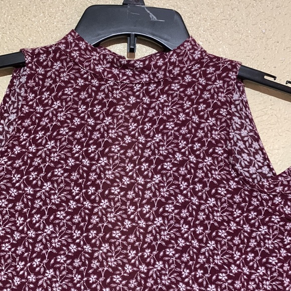 American Eagle Top Cold Shoulder Blouse XS Burgundy White🌀 - Picture 6 of 16